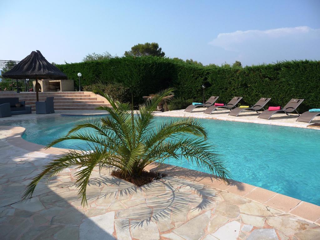 Bed and Breakfast La Bastide Des Selves Драгиньян Экстерьер фото