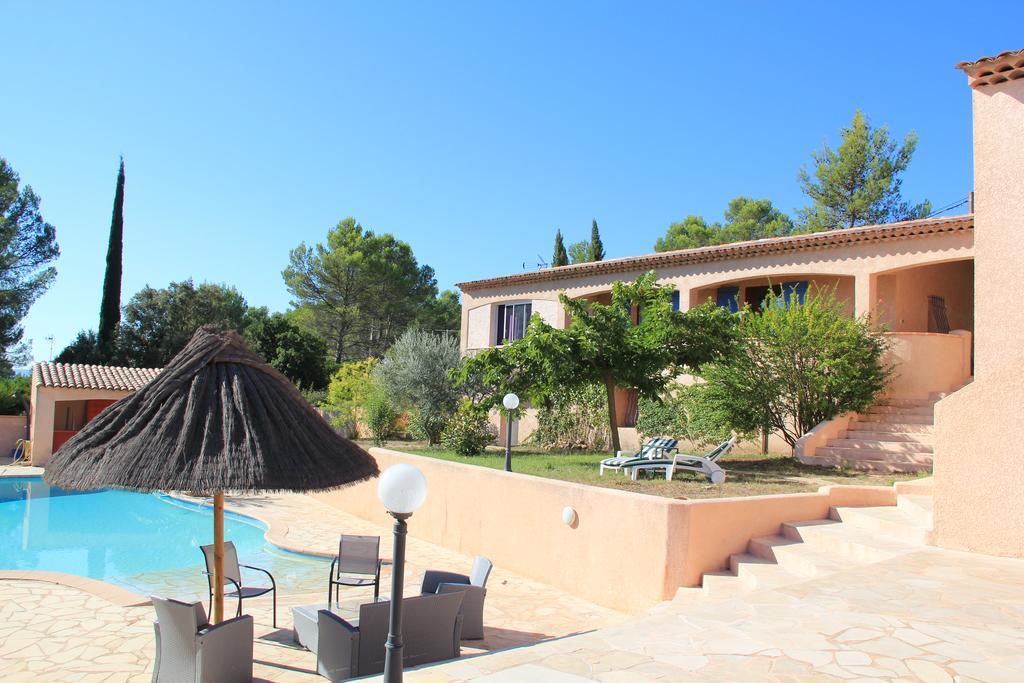 Bed and Breakfast La Bastide Des Selves Драгиньян Экстерьер фото